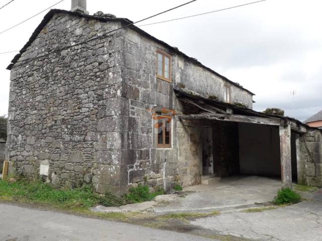 Casa rústica / Caserío en Venta en A Capela