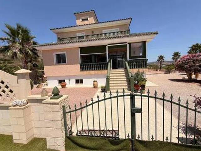 Casa rústica / Caserío en Venta en Abanilla