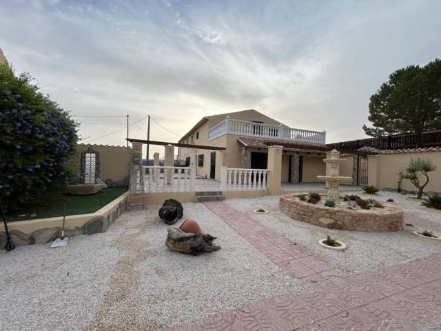 Casa rústica / Caserío en Venta en Abanilla