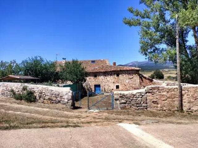 Casa rústica / Caserío en Venta en Aguilar de Campoo
