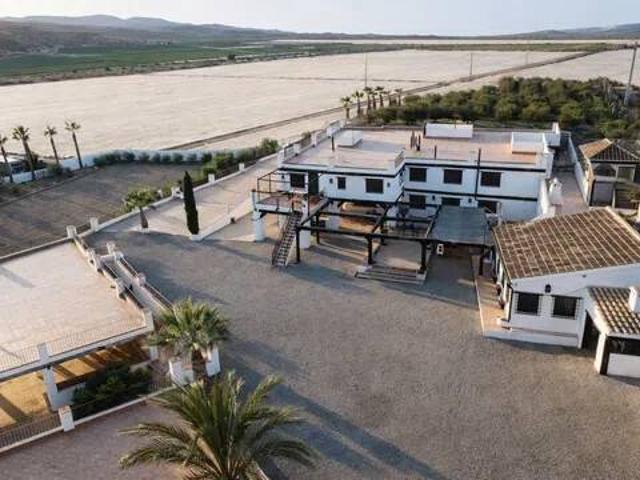 Casa rústica / Caserío en Venta en Águilas