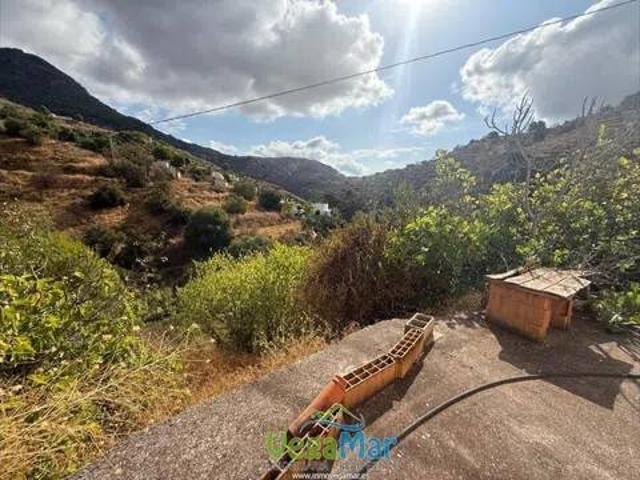 Casa rústica / Caserío en Venta en Almuñécar