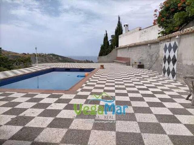 Casa rústica / Caserío en Venta en Almuñécar