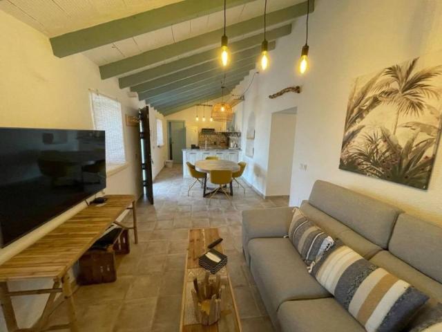 Casa rústica / Caserío en Venta en Almáchar