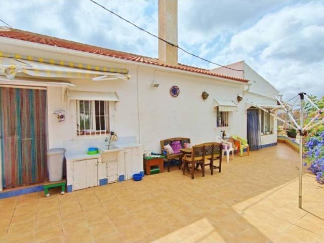Casa rústica / Caserío en Venta en Almáchar