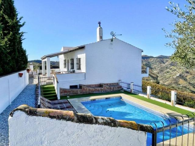 Casa rústica / Caserío en Venta en Almáchar