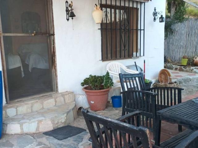 Casa rústica / Caserío en Venta en Almogía