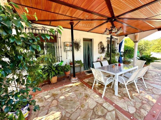 Casa rústica / Caserío en Venta en Almodóvar del Río