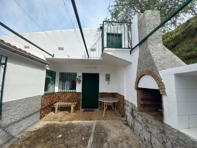 Casa rústica / Caserío en Venta en Alozaina