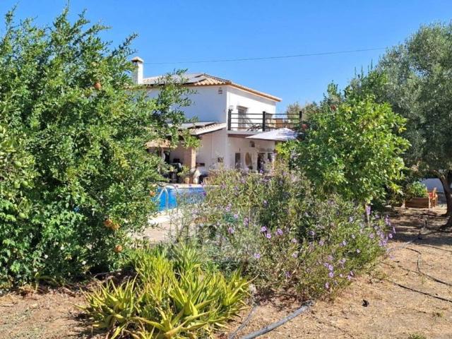 Casa rústica / Caserío en Venta en Álora