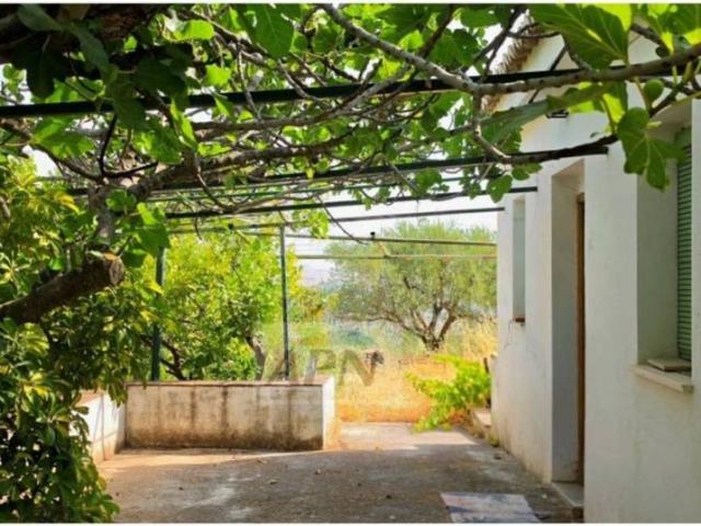 Casa rústica / Caserío en Venta en Álora