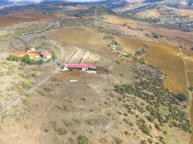 Casa rústica / Caserío en Venta en Álora