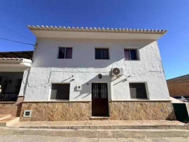 Casa rústica / Caserío en Venta en Álora