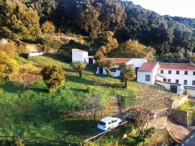 Casa rústica / Caserío en Venta en Alájar