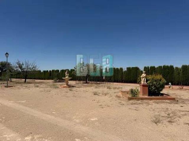 Casa rústica / Caserío en Venta en Albacete