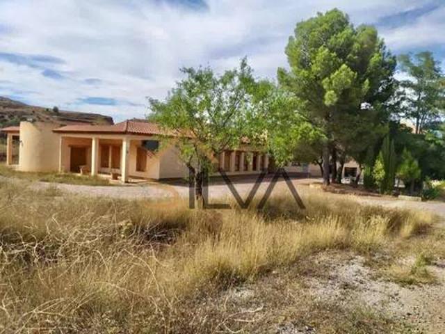 Casa rústica / Caserío en Venta en Albentosa