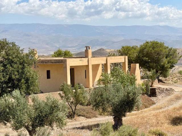 Casa rústica / Caserío en Venta en Alboloduy