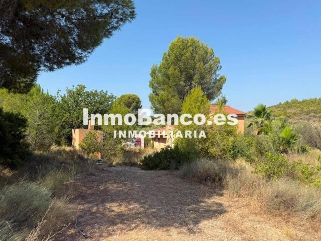 Casa rústica / Caserío en Venta en Alborache