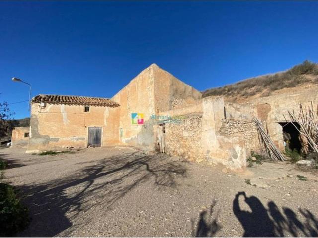 Casa rústica / Caserío en Venta en Albox