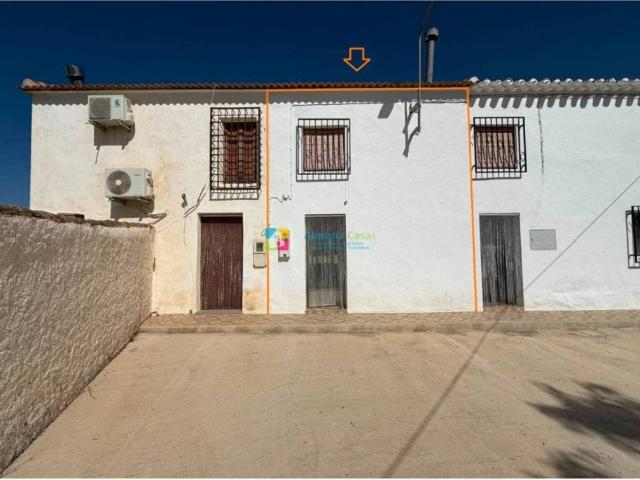 Casa rústica / Caserío en Venta en Albox
