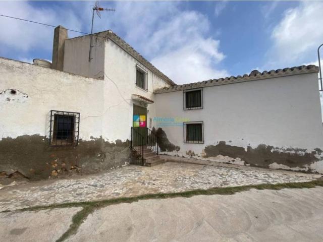 Casa rústica / Caserío en Venta en Albox
