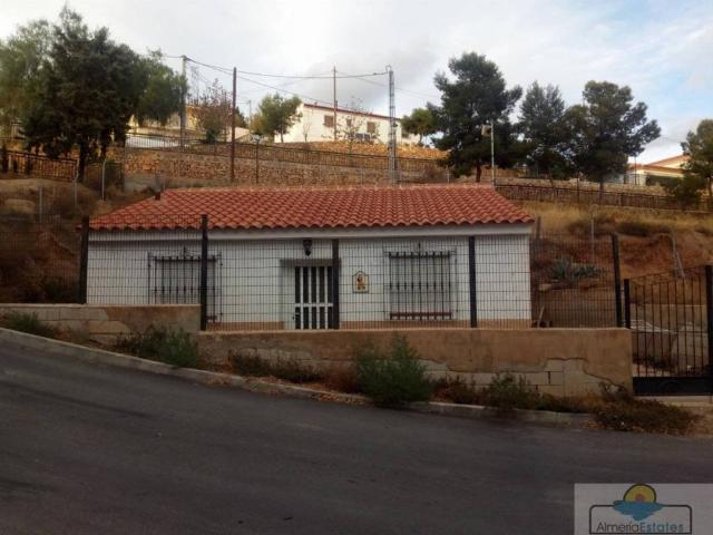 Casa rústica / Caserío en Venta en Albox