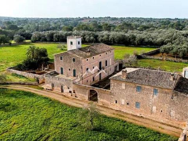 Casa rústica / Caserío en Venta en Algaida
