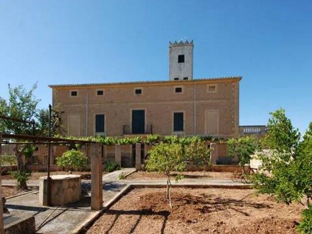 Casa rústica / Caserío en Venta en Algaida