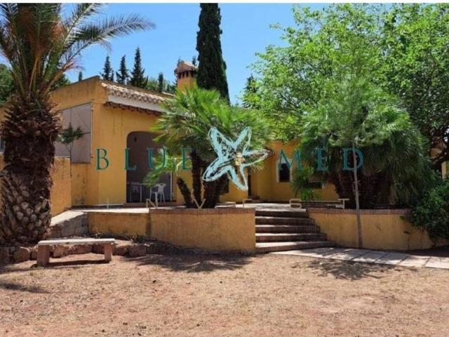 Casa rústica / Caserío en Venta en Alhama de Murcia