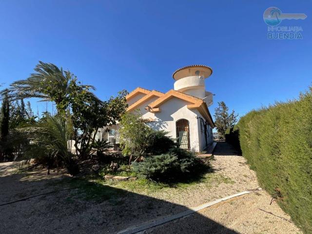 Casa rústica / Caserío en Venta en Alhama de Murcia