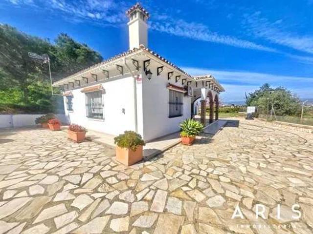 Casa rústica / Caserío en Venta en Alhaurín de la Torre