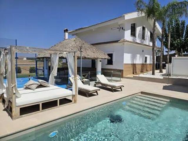 Casa rústica / Caserío en Venta en Alhaurín El Grande