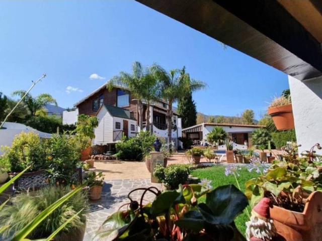 Casa rústica / Caserío en Venta en Alhaurín El Grande