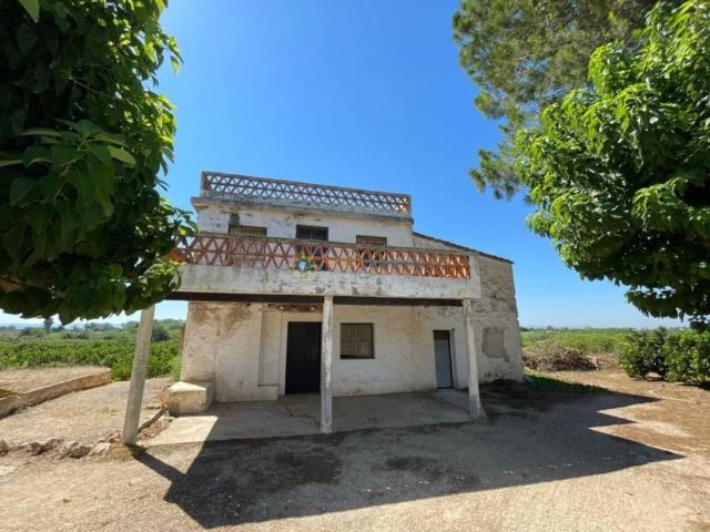 Casa rústica / Caserío en Venta en Alzira