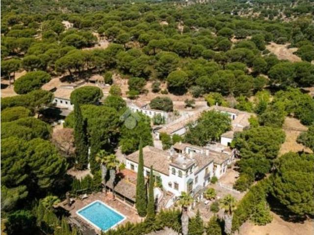 Casa rústica / Caserío en Venta en Andújar