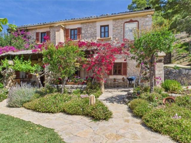 Casa rústica / Caserío en Venta en Andratx
