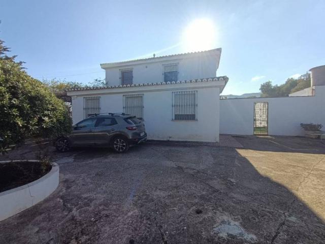 Casa rústica / Caserío en Venta en Antequera