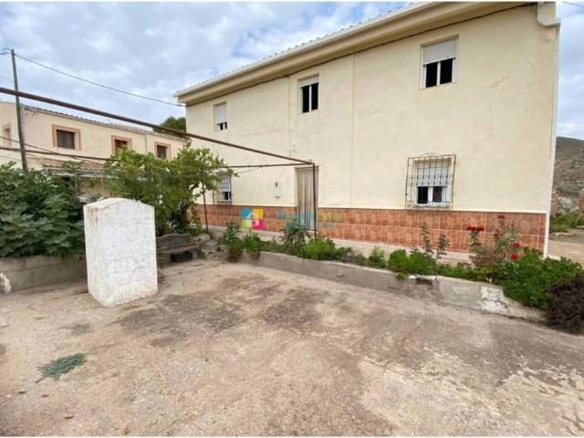 Casa rústica / Caserío en Venta en Arboleas
