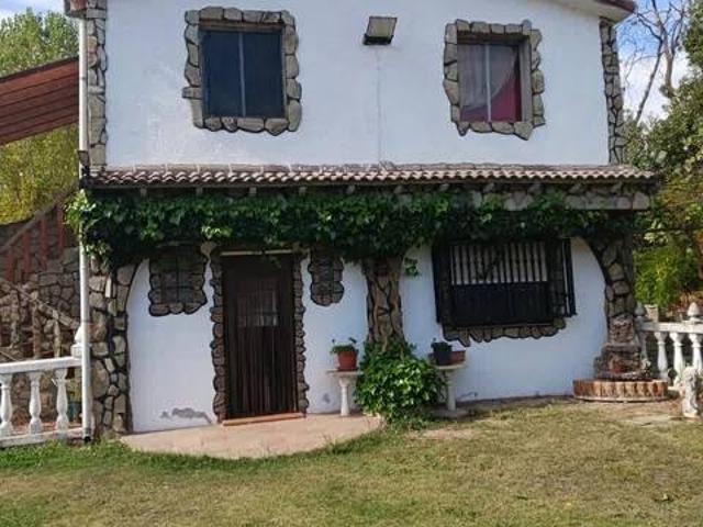 Casa rústica / Caserío en Venta en Arenas de San Pedro