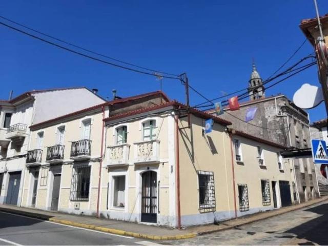 Casa rústica / Caserío en Venta en Arzúa