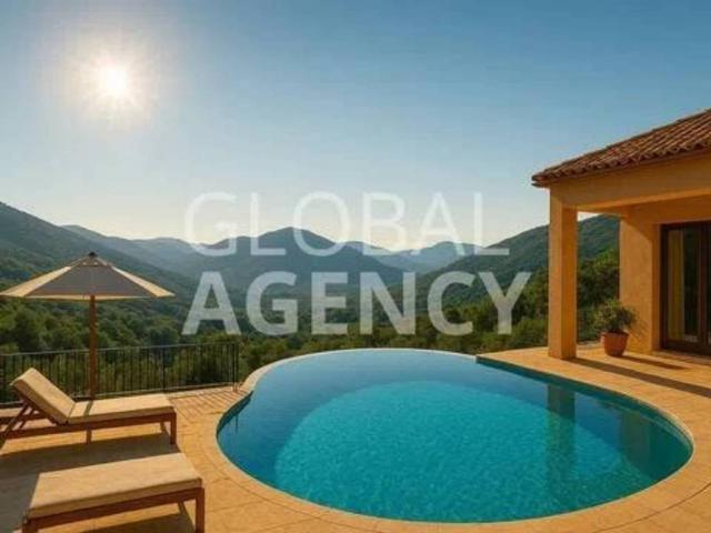 Casa rústica / Caserío en Venta en Ávila