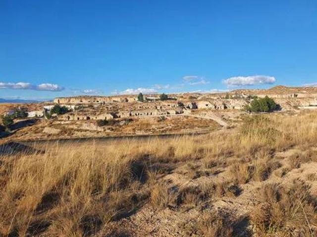 Casa rústica / Caserío en Venta en Baza