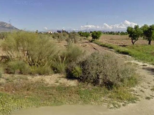 Casa rústica / Caserío en Venta en Baza