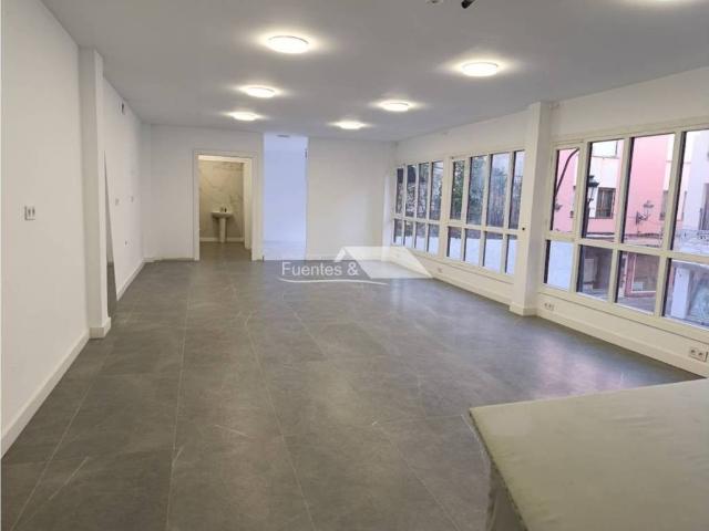 Casa rústica / Caserío en Venta en Baza