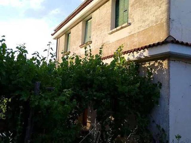 Casa rústica / Caserío en Venta en Baños de Valdearados