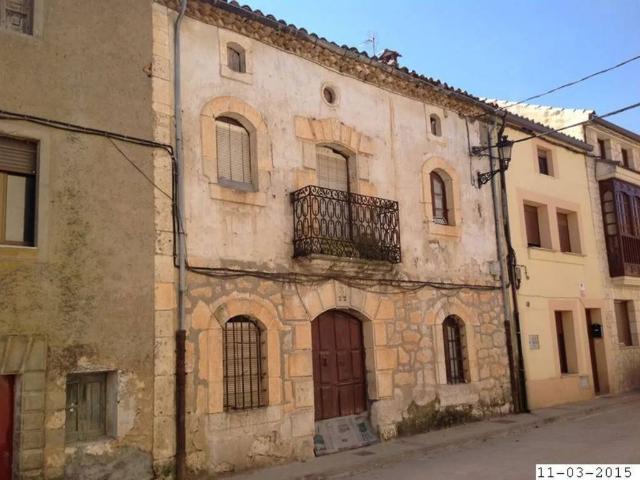 Casa rústica / Caserío en Venta en Baños de Valdearados