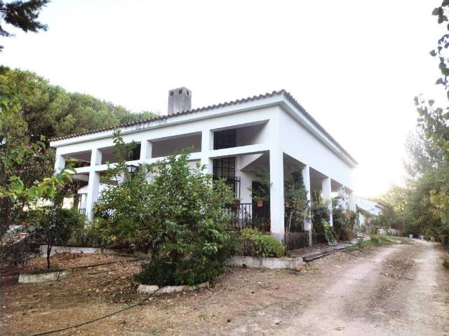 Casa rústica / Caserío en Venta en Beas
