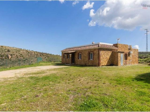 Casa rústica / Caserío en Venta en Bédar