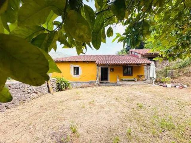 Casa rústica / Caserío en Venta en Belmonte de Miranda