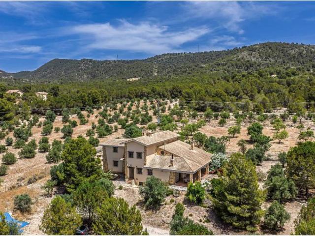 Casa rústica / Caserío en Venta en Biar